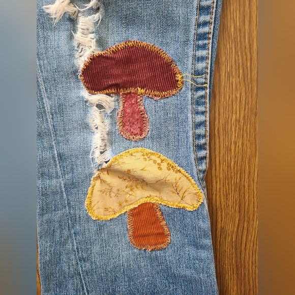 True religion mushroom patch multi patchwork y2k flared jeans - Picture 2 of 8